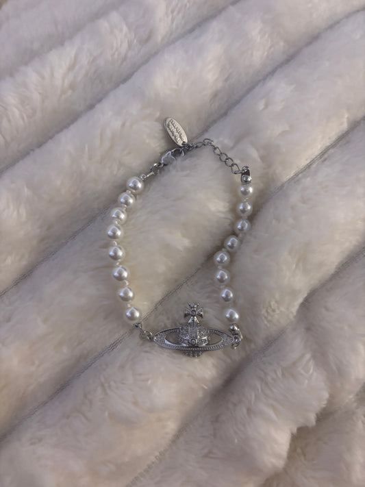 VW silver pearl bracelet